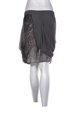 Пола United Colors Of Benetton, Размер M, Цвят Многоцветен, Цена 9,71 €