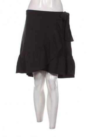 Пола Vero Moda, Размер L, Цвят Черен, Цена 6,64 €