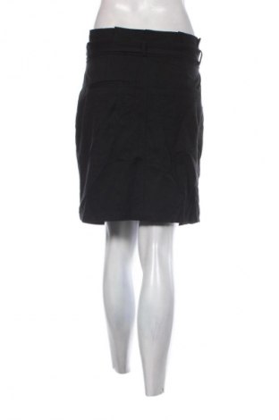 Пола Vero Moda, Размер L, Цвят Черен, Цена 2,04 €