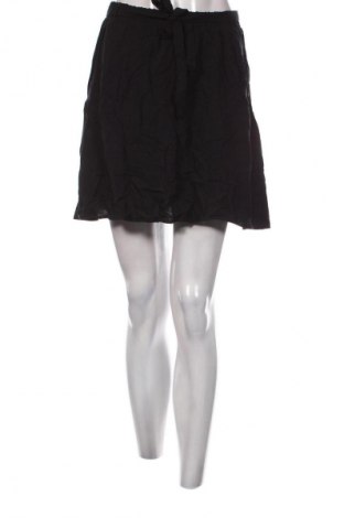 Пола Vero Moda, Размер S, Цвят Черен, Цена 2,55 €