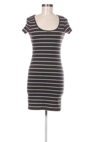 Šaty  H&M, Velikost S, Barva Vícebarevné, Cena  49,00 Kč