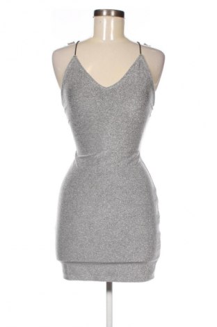 Рокля H&M Divided, Размер XS, Цвят Сребрист, Цена 3,06 €
