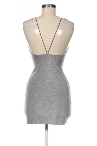 Рокля H&M Divided, Размер XS, Цвят Сребрист, Цена 3,06 €