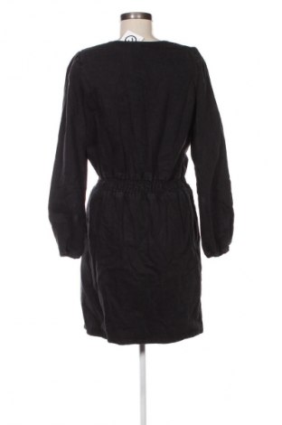Šaty  Reserved, Velikost M, Barva Černá, Cena  139,00 Kč