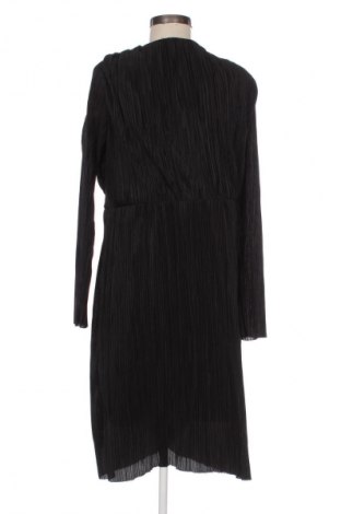 Kleid Selected Femme, Größe L, Farbe Schwarz, Preis 9,78 €