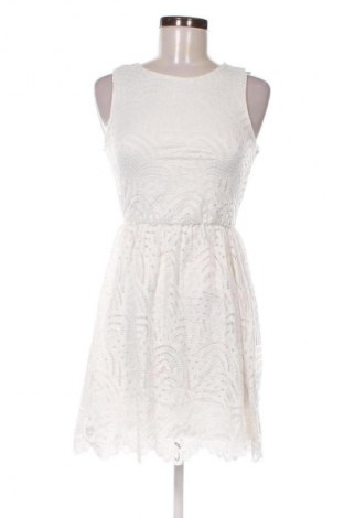 Ruha Unbranded, Méret S, Szín Fehér, Ár 2 929 Ft