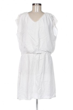 Kleid VILA, Größe XL, Farbe Weiß, Preis € 5,99