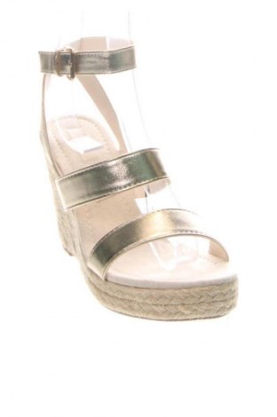 Σανδάλια ONLY, Μέγεθος 40, Χρώμα Χρυσαφί, Τιμή 14,99 €