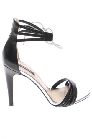 Sandále Patrizia Pepe, Veľkosť 37, Farba Čierna, Cena  127,95 €