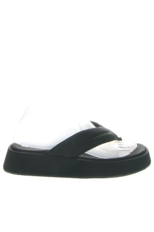 Papucs Pull&Bear, Méret 37, Szín Fekete, Ár 10 179 Ft, #137447549