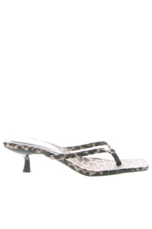 Papuci Unbranded, Mărime 39, Culoare Multicolor, Preț 131,23 Lei, #137388590