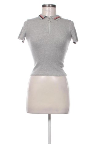 Bluzka damska Bershka, Rozmiar XS, Kolor Szary, Cena 38,10 zł, #137428656