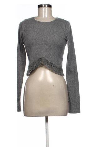 Bluză de femei Hollister, Mărime M, Culoare Gri, Preț 41,99 Lei, #137408736