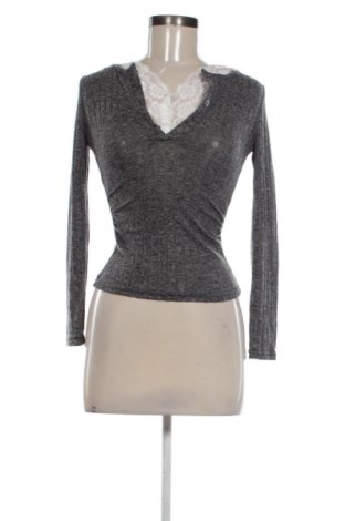 Bluză de femei Unbranded, Mărime XS, Culoare Gri, Preț 22,32 Lei, #137432933