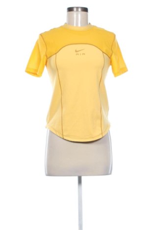 Damski T-shirt Nike, Rozmiar S, Kolor Żółty, Cena 94,11 zł, #137450006