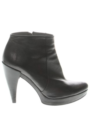 Damskie botki Pura Lopez, Rozmiar 39, Kolor Czarny, Cena 296,35 zł, #137358542