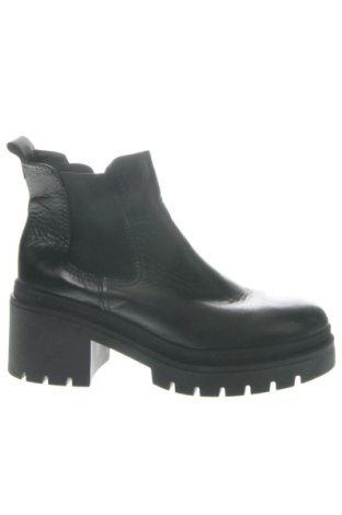 Дамски боти Tamaris, Размер 42, Цвят Черен, Цена 73,11 €, #137217359