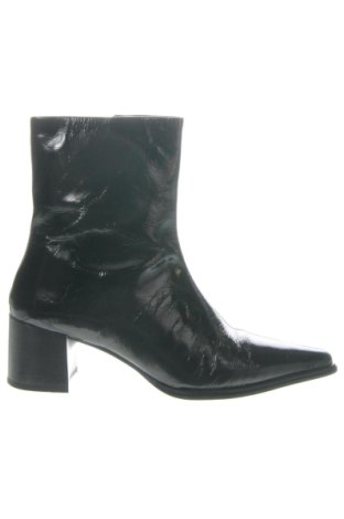 Damskie botki Vagabond, Rozmiar 40, Kolor Czarny, Cena 497,99 zł, #137449615
