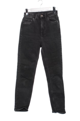 Damskie jeansy Stradivarius, Rozmiar XS, Kolor Czarny, Cena 42,75 zł, #137378106