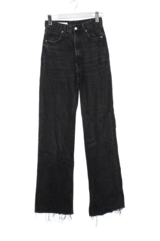 Дамски дънки Zara, Размер XS, Цвят Черен, Цена 11,05 €, #137382928