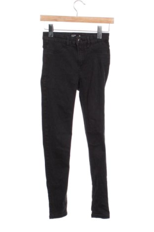 Damskie jeansy Sinsay, Rozmiar XS, Kolor Czarny, Cena 38,10 zł, #137395168