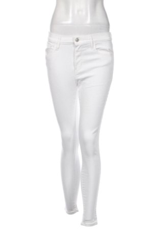 Damskie jeansy Levi's, Rozmiar M, Kolor Biały, Cena 160,87 zł, #137398931