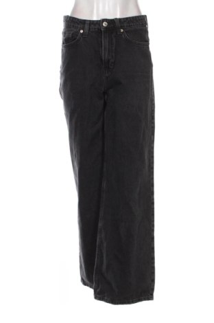 Damskie jeansy H&M, Rozmiar M, Kolor Czarny, Cena 67,74 zł, #137410447