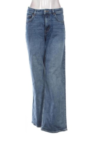 Damskie jeansy H&M, Rozmiar M, Kolor Niebieski, Cena 42,34 zł, #137410487