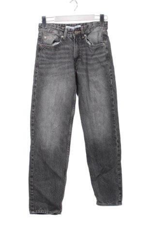 Damskie jeansy Bershka, Rozmiar S, Kolor Szary, Cena 59,27 zł, #137411490