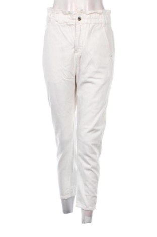 Damskie jeansy Zara, Rozmiar M, Kolor ecru, Cena 60,49 zł, #137417734