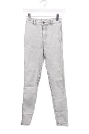 Damskie jeansy Bershka, Rozmiar XS, Kolor Szary, Cena 61,30 zł, #137420507