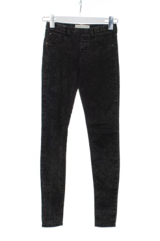 Blugi de femei Bershka, Mărime S, Culoare Negru, Preț 89,23 Lei, #137427912