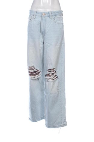 Damskie jeansy Bershka, Rozmiar L, Kolor Niebieski, Cena 84,67 zł, #137428240