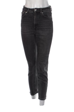 Дамски дънки Pull&Bear, Размер S, Цвят Черен, Цена 12,00 €, #137429006