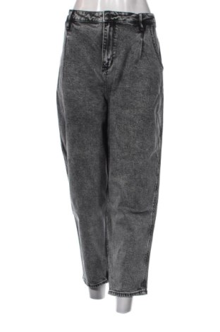 Blugi de femei Hollister, Mărime XL, Culoare Gri, Preț 114,99 Lei, #137404750