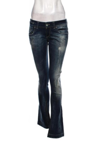 Damskie jeansy Bershka, Rozmiar M, Kolor Niebieski, Cena 47,59 zł, #137419487