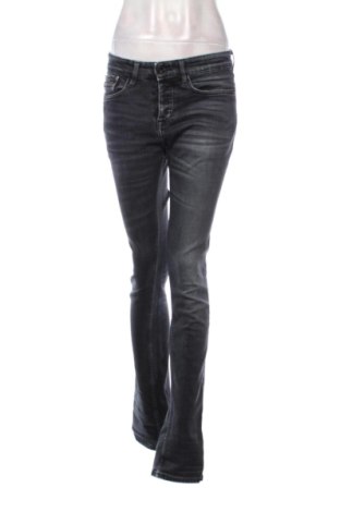 Damskie jeansy Calvin Klein, Rozmiar M, Kolor Szary, Cena 151,47 zł, #137438959