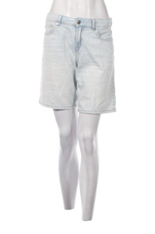 Pantaloni scurți de femei Stradivarius, Mărime M, Culoare Albastru, Preț 54,00 Lei, #137397599