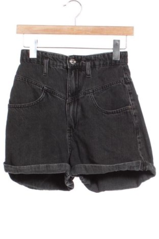 Pantaloni scurți de femei Zara, Mărime XXS, Culoare Negru, Preț 68,24 Lei, #137403027