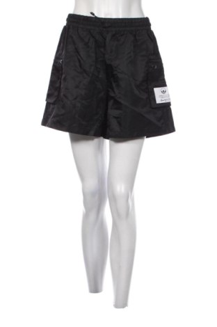 Női rövidnadrág Adidas, Méret M, Szín Fekete, Ár 9 049 Ft, #137407368