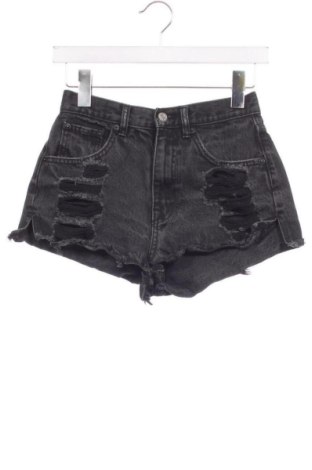 Damskie szorty Pull&Bear, Rozmiar XS, Kolor Szary, Cena 50,80 zł, #137422107