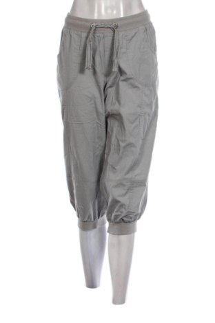 Pantaloni scurți de femei Colours Of The World, Mărime XL, Culoare Gri, Preț 36,74 Lei, #137438277