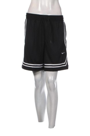 Pantaloni scurți de femei Nike, Mărime M, Culoare Negru, Preț 178,54 Lei, #137449860