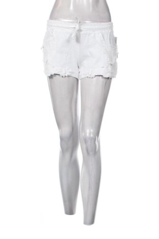 Pantaloni scurți de femei Pronto Moda, Mărime M, Culoare Alb, Preț 93,43 Lei, #137455125