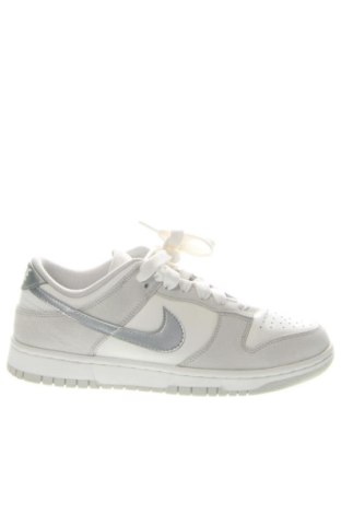 Női cipők Nike, Méret 40, Szín Szürke, Ár 40 249 Ft, #137436005