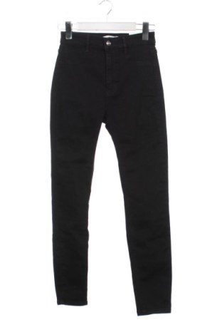 Damskie spodnie Pull&Bear, Rozmiar XS, Kolor Czarny, Cena 71,97 zł, #137384860