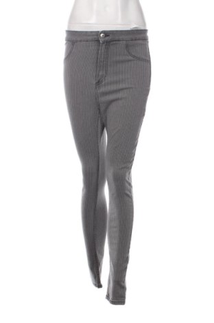 Pantaloni de femei Reserved, Mărime M, Culoare Gri, Preț 47,12 Lei, #137430741