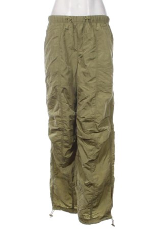 Pantaloni de femei Bershka, Mărime S, Culoare Verde, Preț 68,24 Lei, #137435627