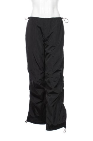 Pantaloni trening de femei Wassyl, Mărime M, Culoare Negru, Preț 63,23 Lei, #137433511