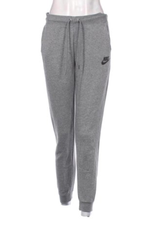 Pantaloni trening de femei Nike, Mărime S, Culoare Gri, Preț 131,23 Lei, #137399515
